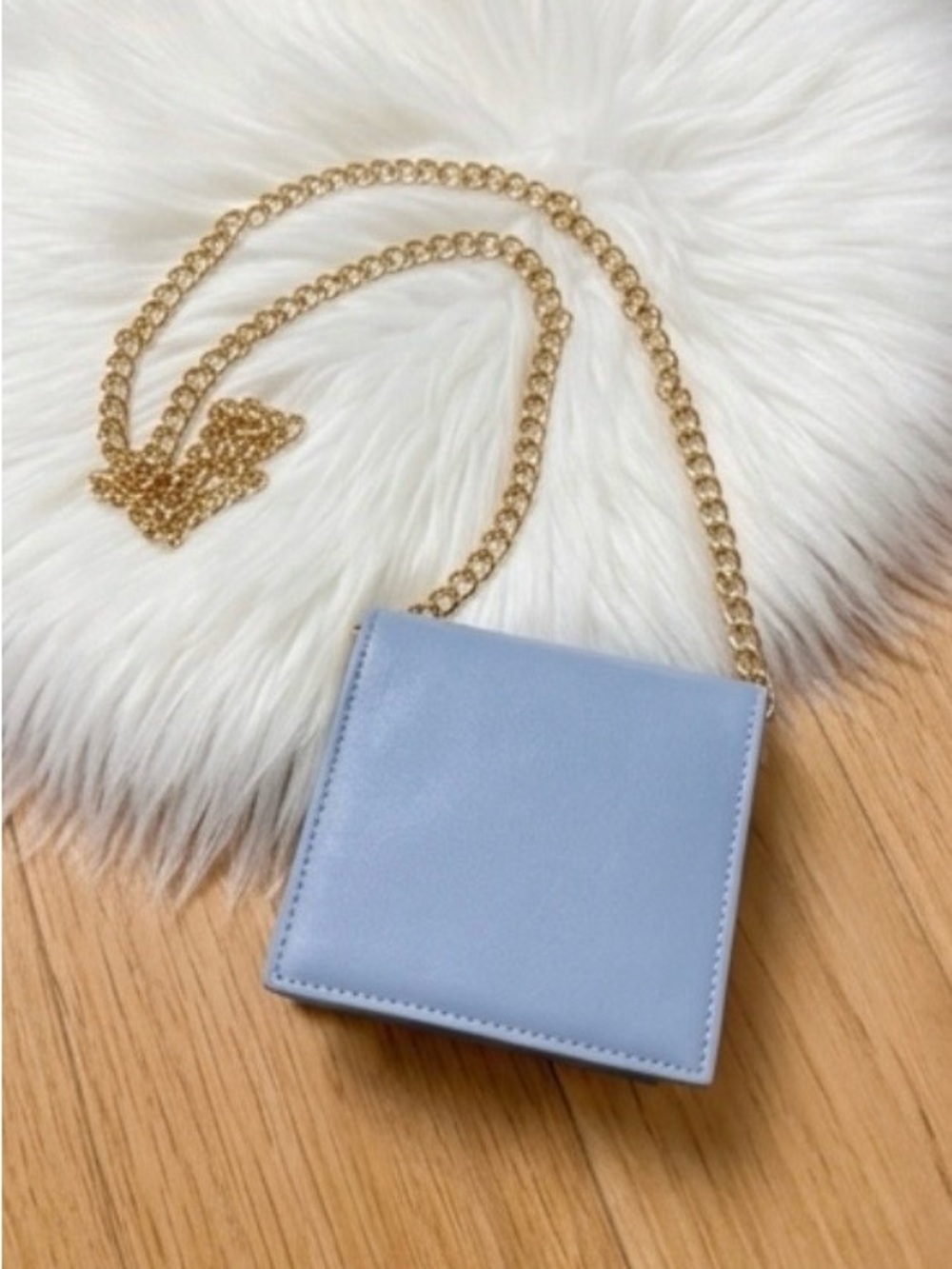 Mini Crossbody with Gold Chain in powder blue wallet card holder - Picture 5 of 7